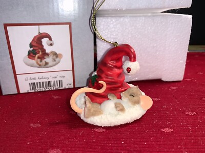 Charming Tails ''A Little Holiday Cap Nap'' DEAN GRIFF NIB CHRISTMAS ORNAMENT