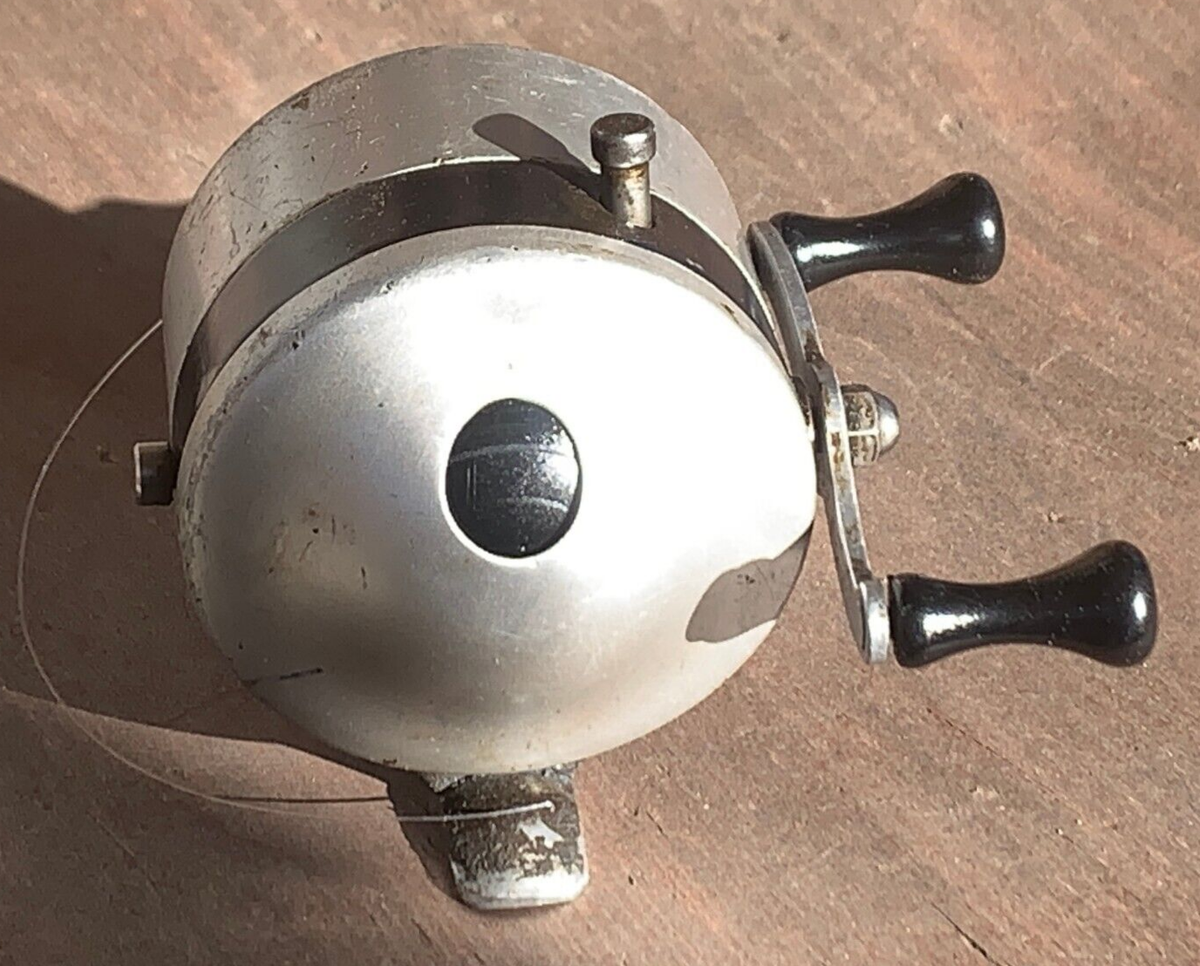 Vintage 1947 Zero Hour Bomb Company Standard Reel Pat. Pend. Made