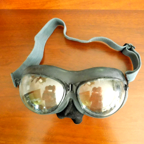 VINTAGE 1970 CHINESE AVIATION GOOGLES NEW OLD STOCK with EXTRA DARK LENSES BOXED - Picture 4 of 10