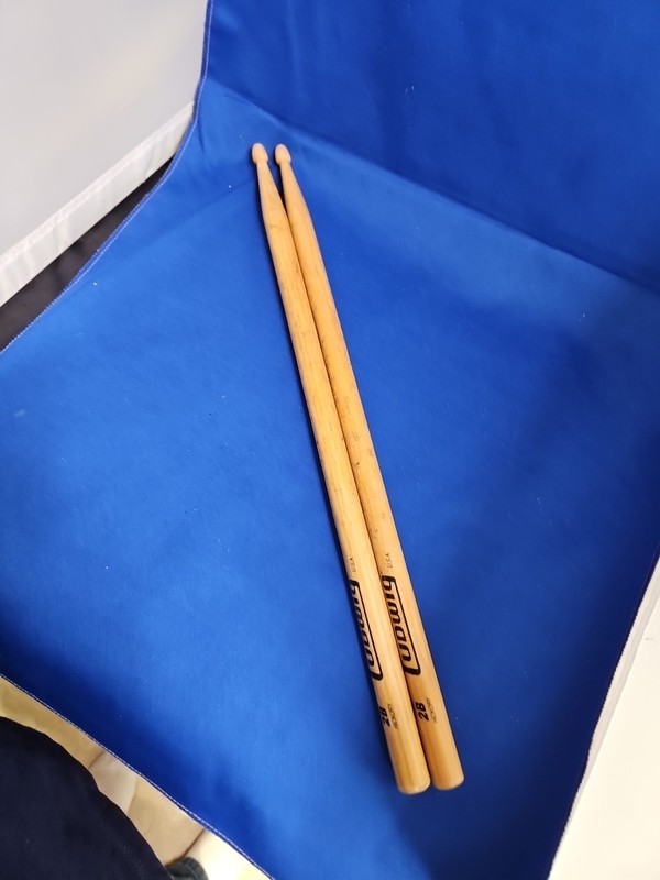 Ludwig 2b Solid  Hickory Drumsticks Wood Tip