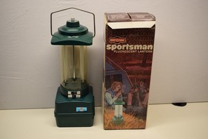Vintage Green Ray-O-Vac Sportsman 360 Fluorescent Camping Lantern Lamp