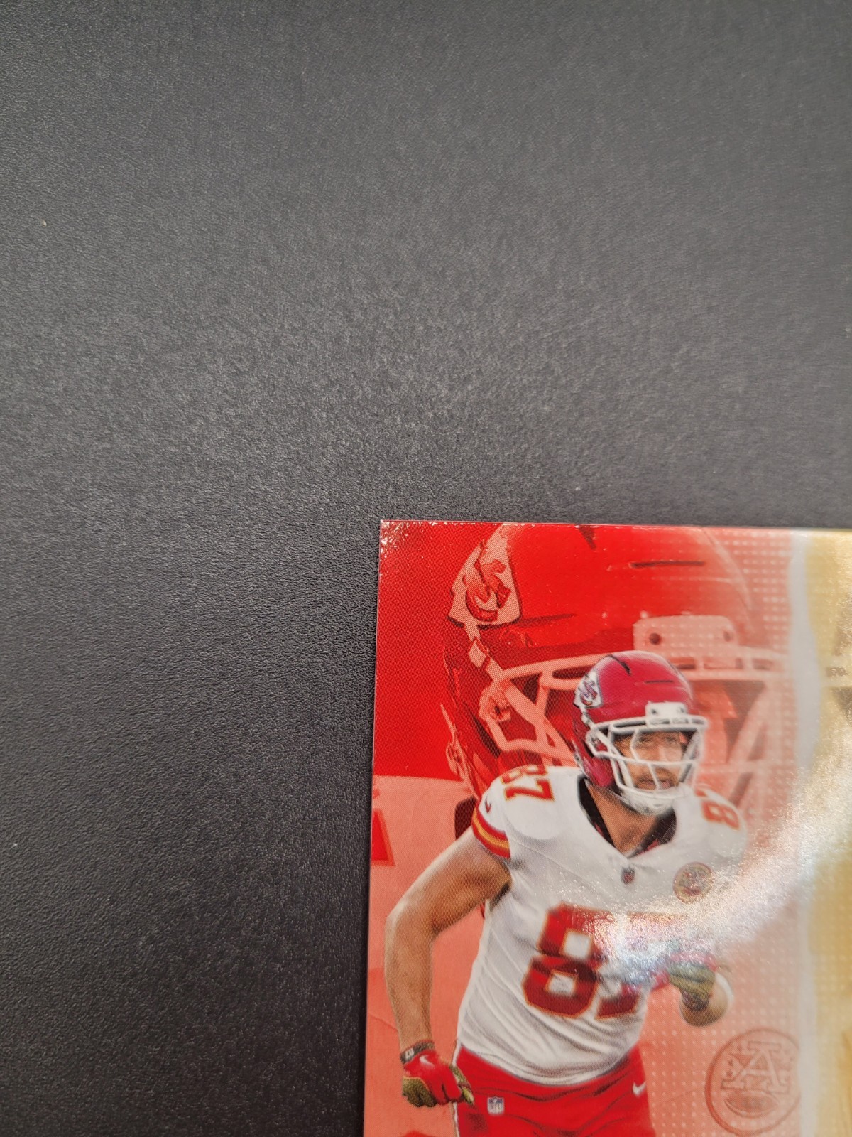 2025 Topps Signature Class #PP-11 Coral /299 Mahomes Kelce Paramount Pairings view 3