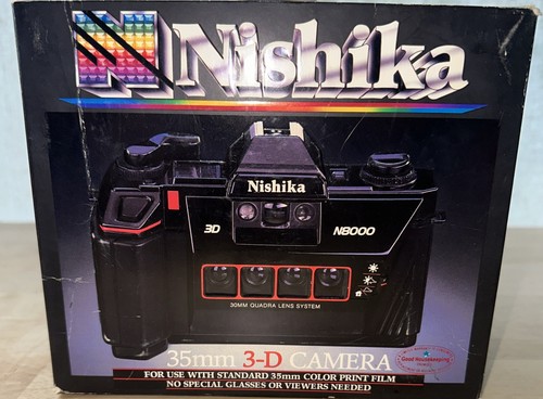 Nishika 3-D N8000 35mm Film Camera with Case and Twin Light 3010 - Picture 4 of 24