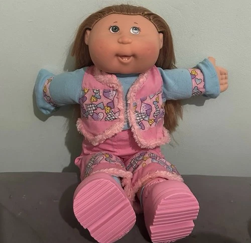 Cabbage patch kids 2004 play along cornsilk doll