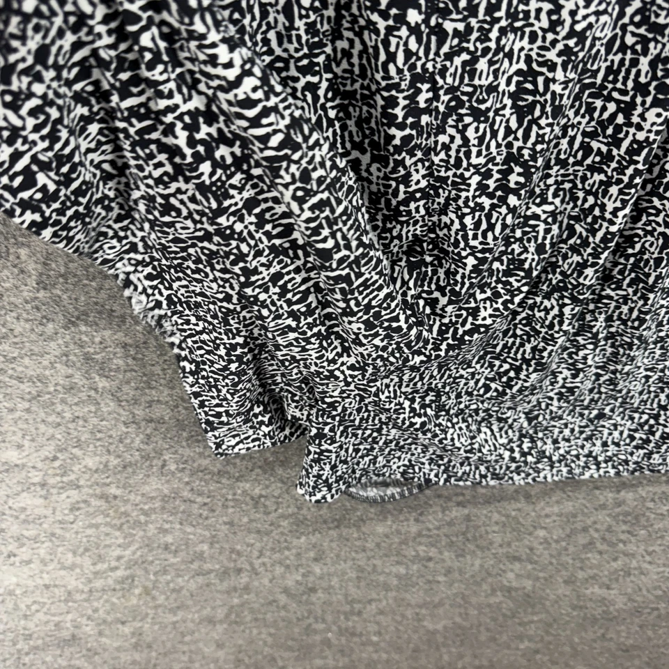 Macacão New York & Company Feminino G Grande Preto Geométrico Decote V Elástico Casual - Imagem 3 de 4