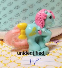 Hasbro My Little Pony Petite Mommy Charm Unidentified MLP 17 no Idea
