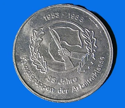 05 028 DDR Medaille „35 Jahre Kampfgruppen der Arbeiterklasse 1953-1988“ - Bild 1 von 3