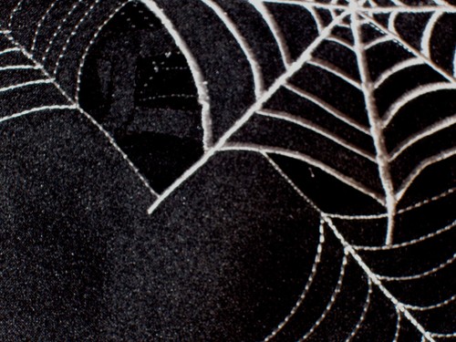 NEW Halloween 13x54 SPIDER WEB CUT-OUT Embroidered TABLE RUNNER Black & White - Picture 2 of 3