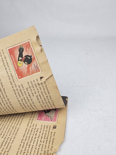COMBAT INSIGNIA/WAR INSIGNIA STAMP ALBUMS FEATURING DISNEY STUDIO DESIGNS Comple - Picture 11 of 24