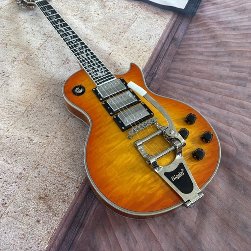 Jazz electric guitar LP with Bigsby Yellow Quilted maple veneer USA warehouse