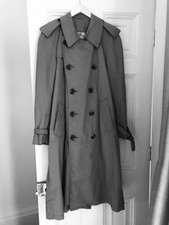 Aquascutum Unisex Raincoat. Vintage. Aqua 5. Fit 12-14. Great Detail.