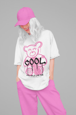 Damen Oversize Shirt ''Cool Girls Love Pink'' Streetwear Fashion Statement Tee
