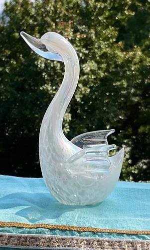 Vtg Swan Art Glass Figurine 5" Bird  - Wings Up - Iridescent White Style Murano