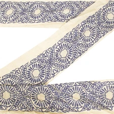 Sanskriti Vintage Sari Border Embroidered 1Yd Trim Sewing Craft Cream Decor Lace