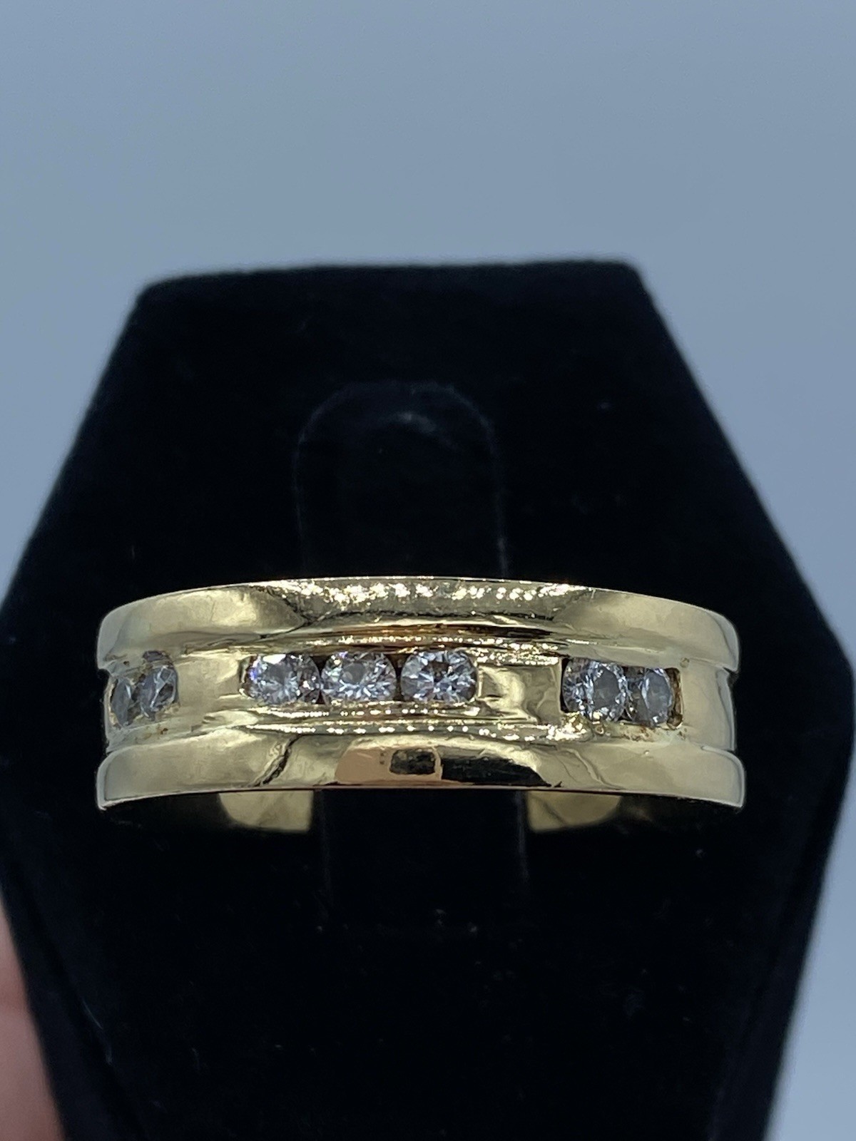 Mens 750 18K Yellow Gold Diamond Band 8mm - image 1