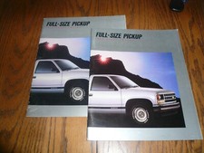 1988 Chevrolet Trucks Sales Brochures - Vinta...