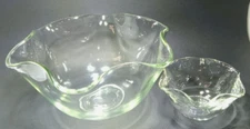 Vtg Glass Chip & Dip Bowl 2pc set Ruffled Edge Party Entertaining