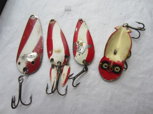 Set Of ALL 18 COLLECTIBLE ANTIQUE FISHING LURES JFK Kennedy Half Dollar