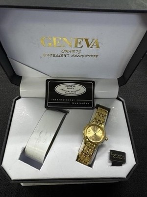 Geneva Quartz Women's Gold Tone Watch Textured Link Bracelet Box & Tag
