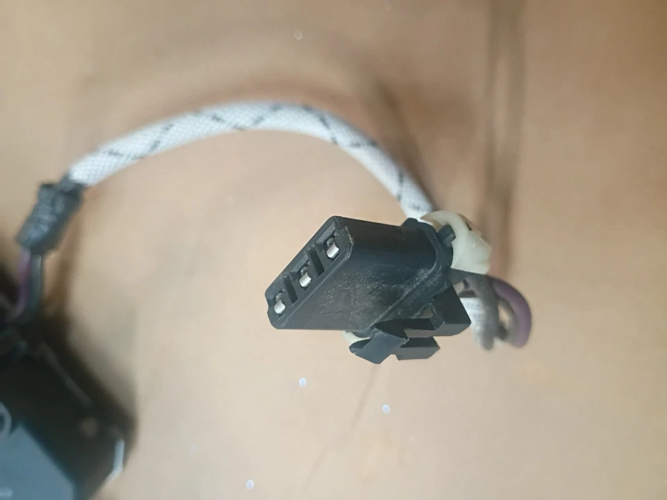 Valeo 52474881 Blower Motor Resistor Module 2000-2005 Buick LeSabre Used - Image 4 of 4