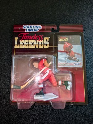 Vintage Starting Lineup Timeless Legends Gordie Howe Figurine and Hockey Card 