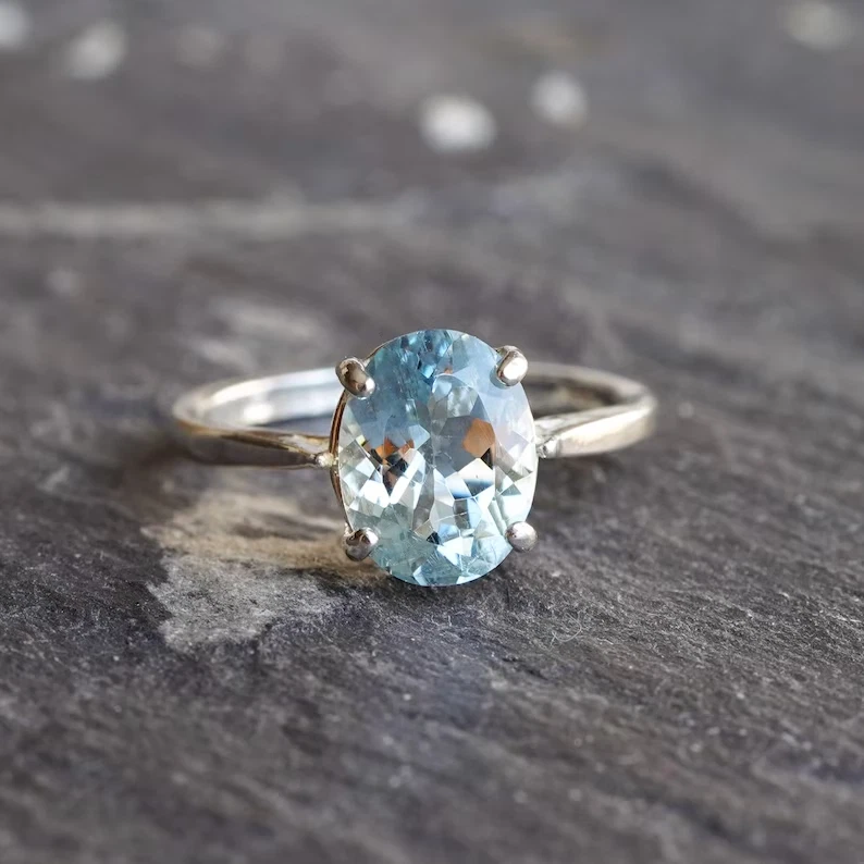 Anillo de boda de diamantes de aguamarina natural de corte ovalado de 1,80 quilates de oro blanco macizo de 14 quilates 6 Foto 3 de 4