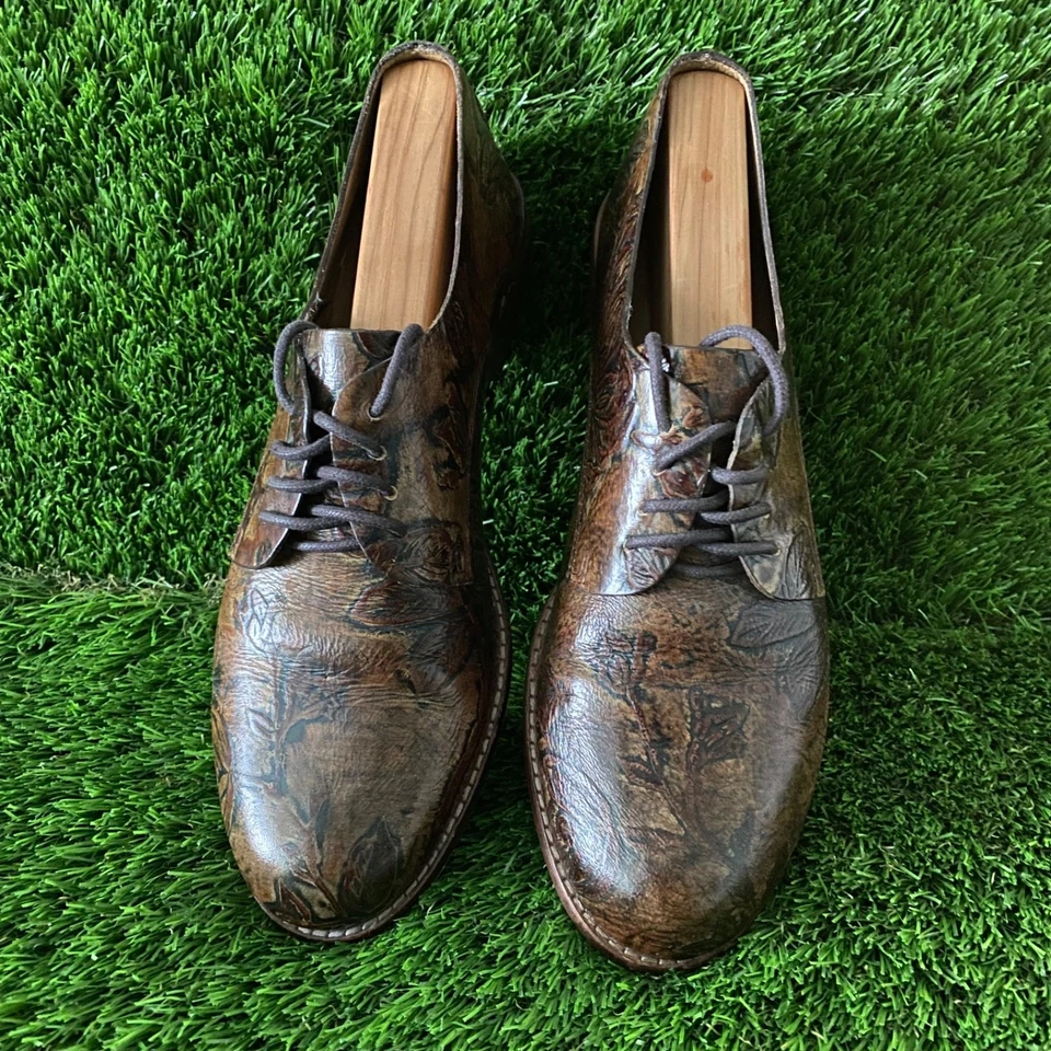 Zapatos Oxford Patricia Nash para mujer talla 9 de cuero marrón floral en relieve Foto 2 de 4