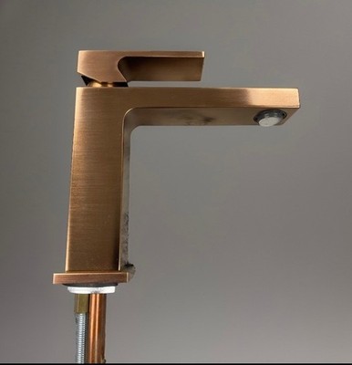GRAFF MODEL G-11201-LM55-BRG INCANTO SINGLE-HOLE LAV FAUCET BRUSHED ROSE GOLD