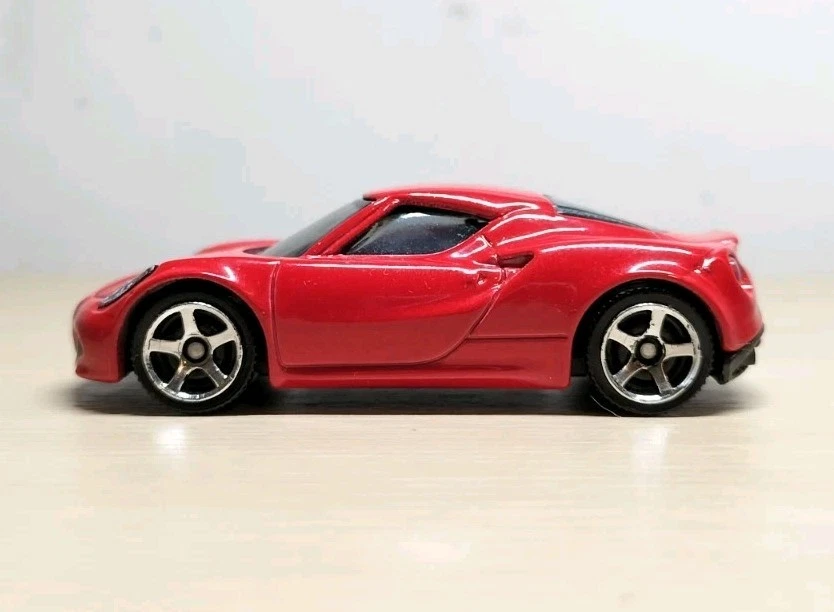 Matchbox 2014 Alfa Romeo 4C Red (Loose) 1:64 - Image 3 of 4