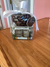 Yankee Candle 12 Sparkling Snow Scented Tea Light Candles With Holder