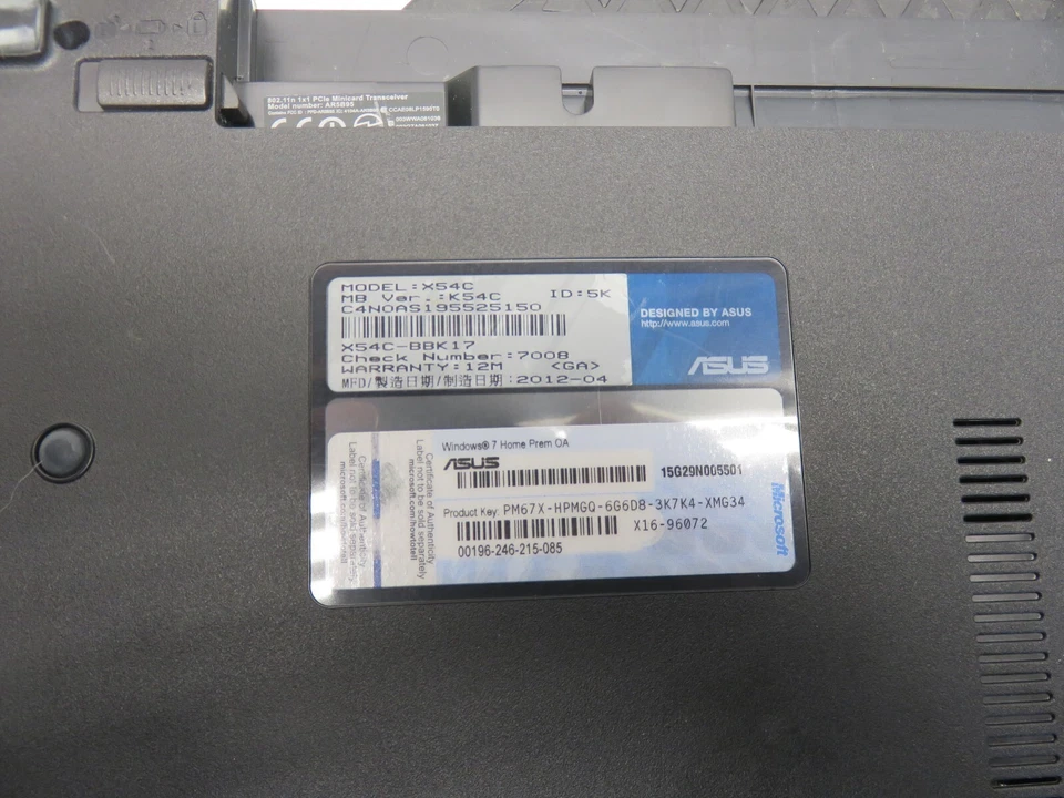 Portátil Asus X54C RB93 Intel Pentium B960 4 GB Ram sin disco duro ni batería Foto 4 de 4