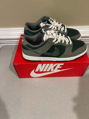 Nike Dunk Low Rero PRM(Money Green) Size 10.5 men s