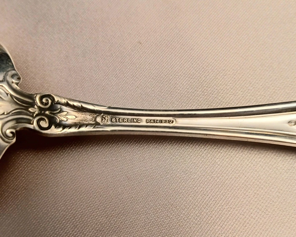 Cuchara(s) para servir de mesa King Richard by Towle Sterling Foto 3 de 4