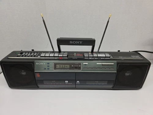 Sony CFS-W501 Soundrider AM FM Dual Cassette Player Only Side B/ Radio Working
