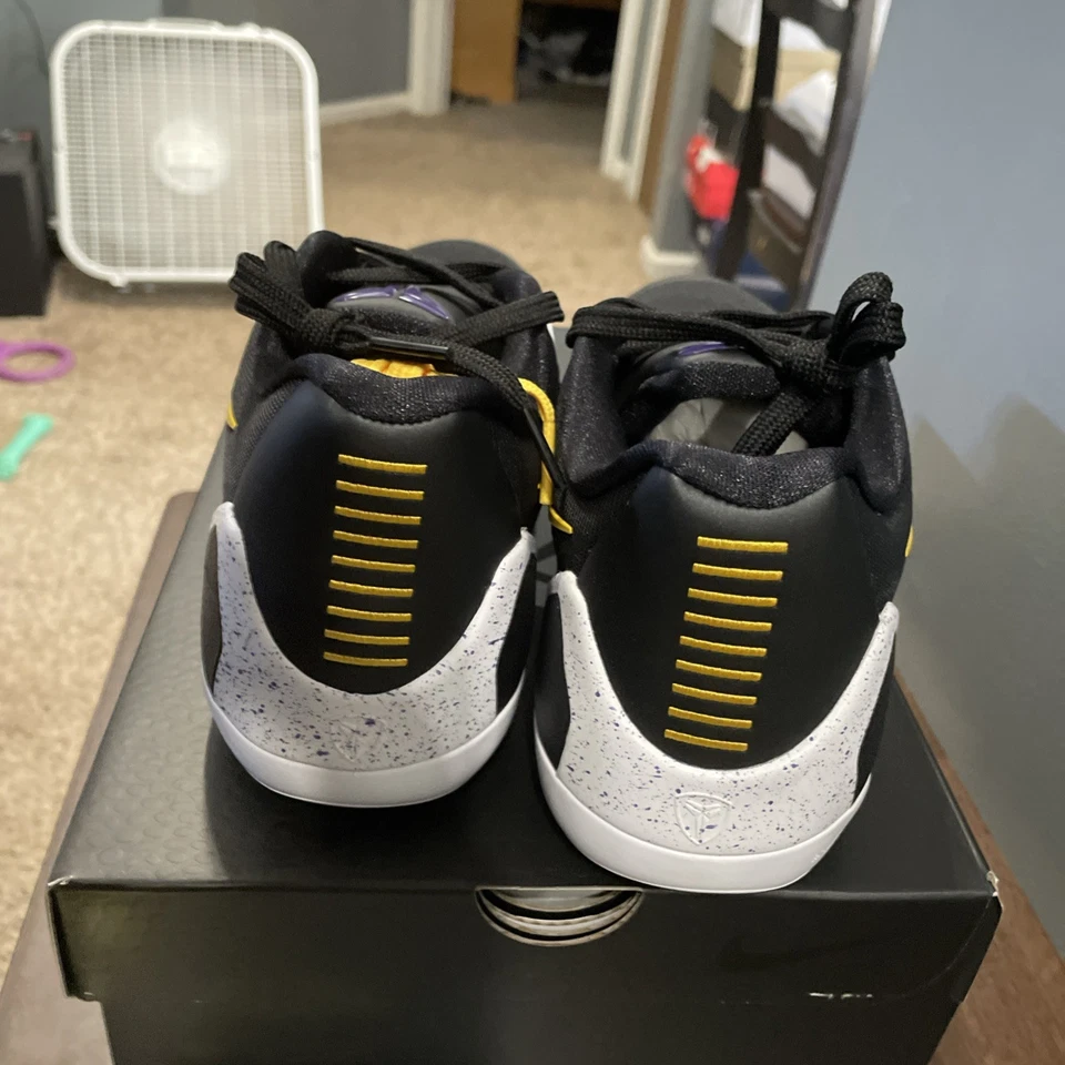 Nike Kobe 9 Em Protro TB Black University Gold Size 11 - image 4 of 4