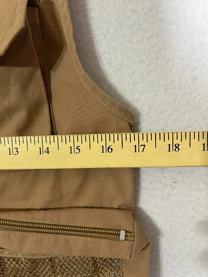 Wilderness Pro Cargo Pocket Vest Fishing Hunting Outdoor Men's Size 10 - Image 3 of 4