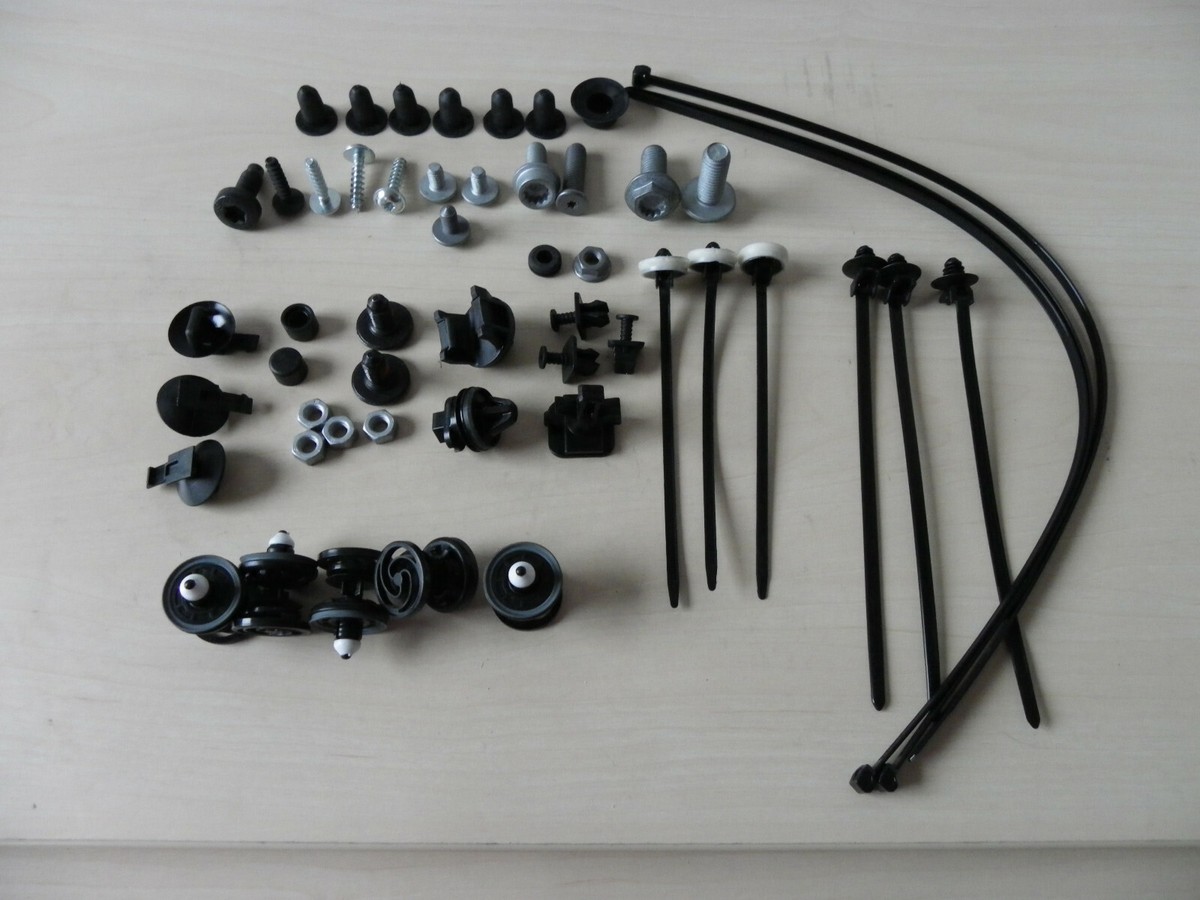 Original VW Passat 3G Befestigungssatz 3G0898619 Tür vorne BS10570  