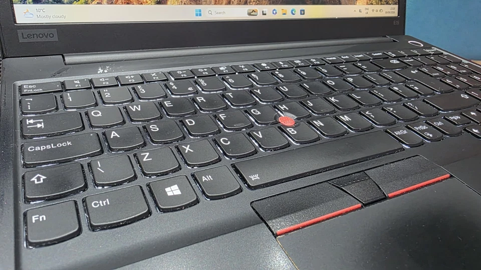 Lenovo ThinkPad E15 · i5-10210U · 8GB · 238GB, photo 2 of 5