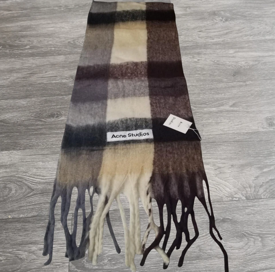 Scarf - Image 3 of 4