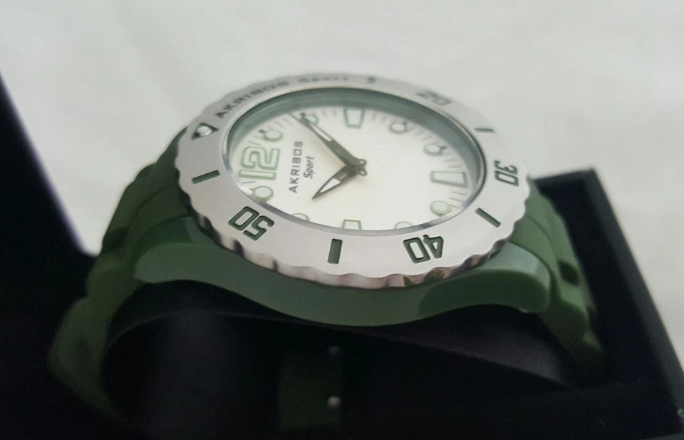 Reloj deportivo de cuarzo unisex Akribos XXIV AK536GN 43 mm en VERDE *NUEVO+ENVÍO GRATUITO* Foto 4 de 4