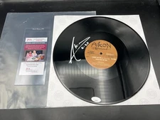 Akon Signed Konvicted Album Vinyl Only JSA COA
