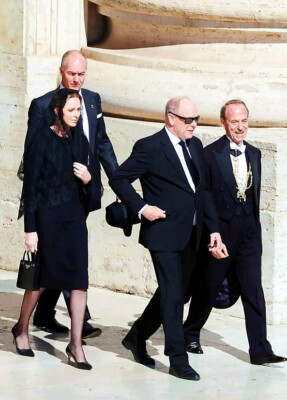3 Fotos Fürstin Charlene von Monaco