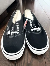 Vans Authentic Black Canvas Low Top Sneakers Men’s Size 11.5 Classic Skate Shoes