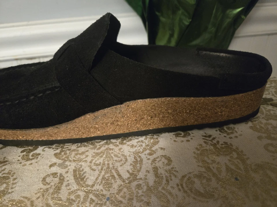 Zuecos Birkenstock para mujer Buckley 41 negros gamuza sin usar, puntera sin cordones cómodos para caminar Foto 3 de 4