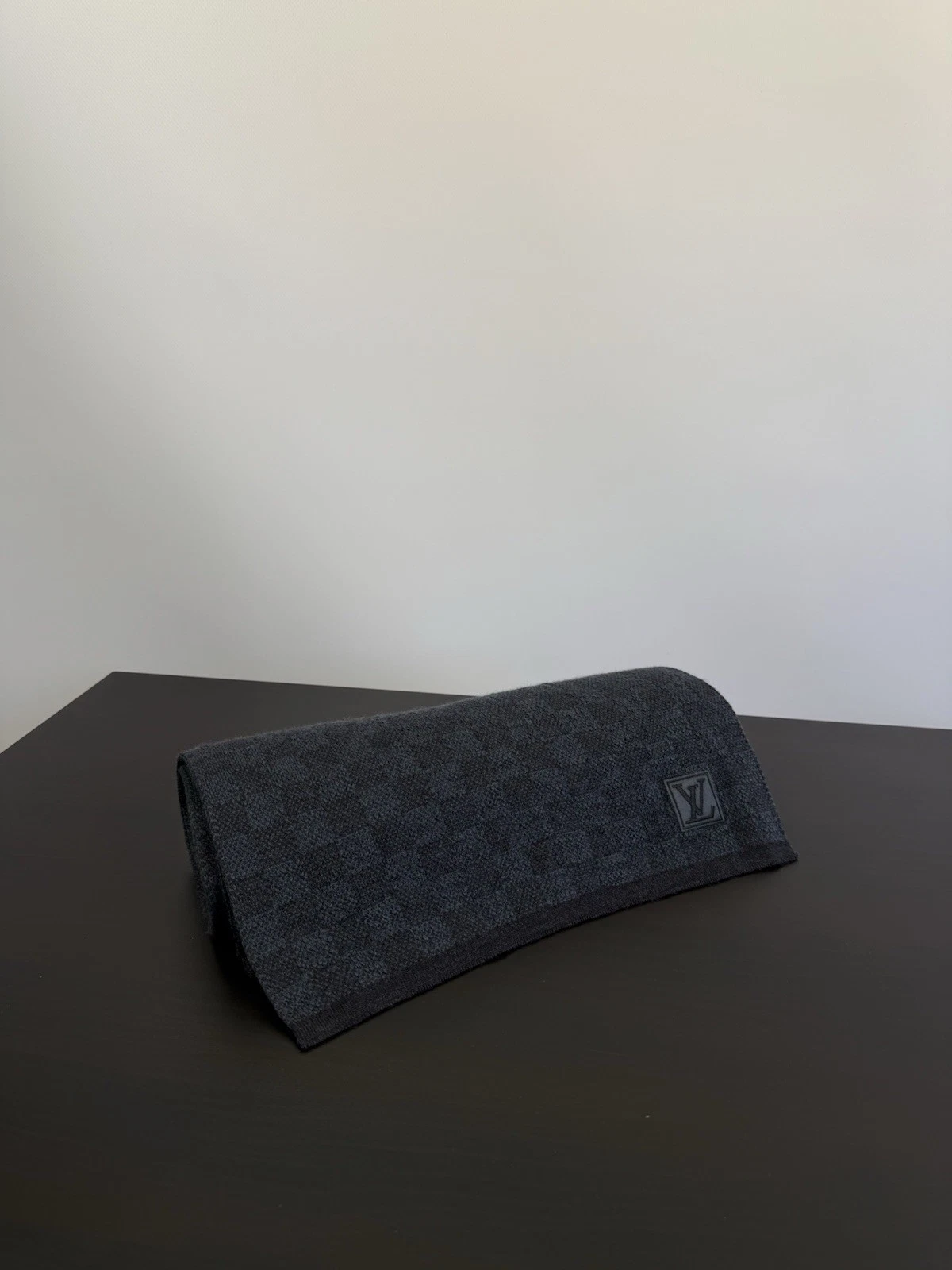 Louis Vuitton Petit Damier Men's Scarf 100% Wool LV Logo Blue M70030