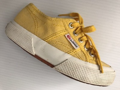 superga niño amarillo