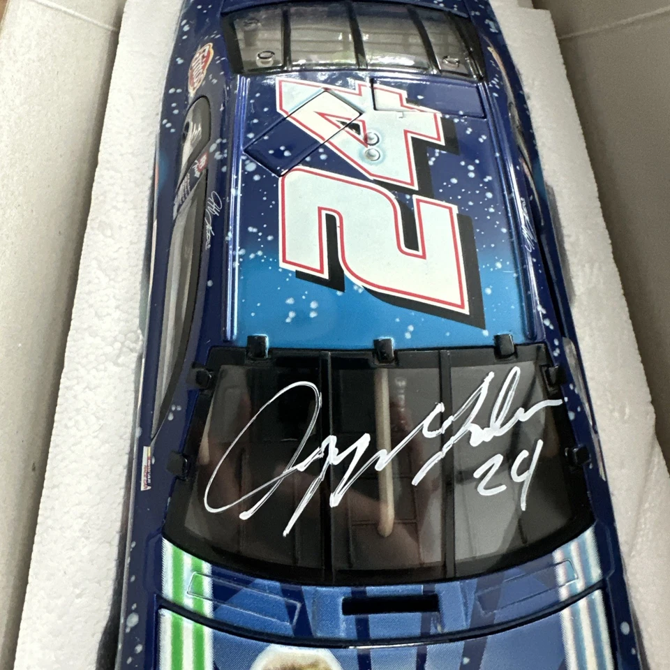 JEFF GORDON SIGNED 1999 Monte Carlo StarWars 1/18 NASCAR  Rare Limited Edition - Image 4 of 4