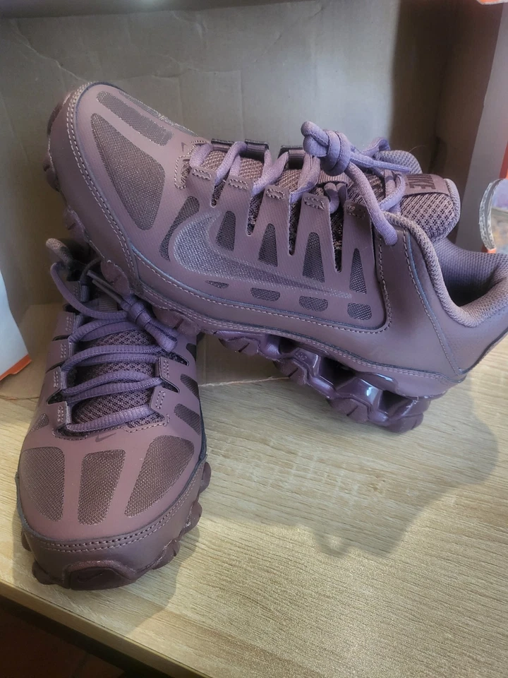 sneakers femme nike shox r4 - Photo 1/3