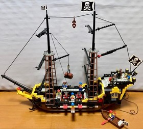 LEGO Pirates Black Seas Barracuda (Dark Shark) 6285 In 1989 Used W/Manual As Is