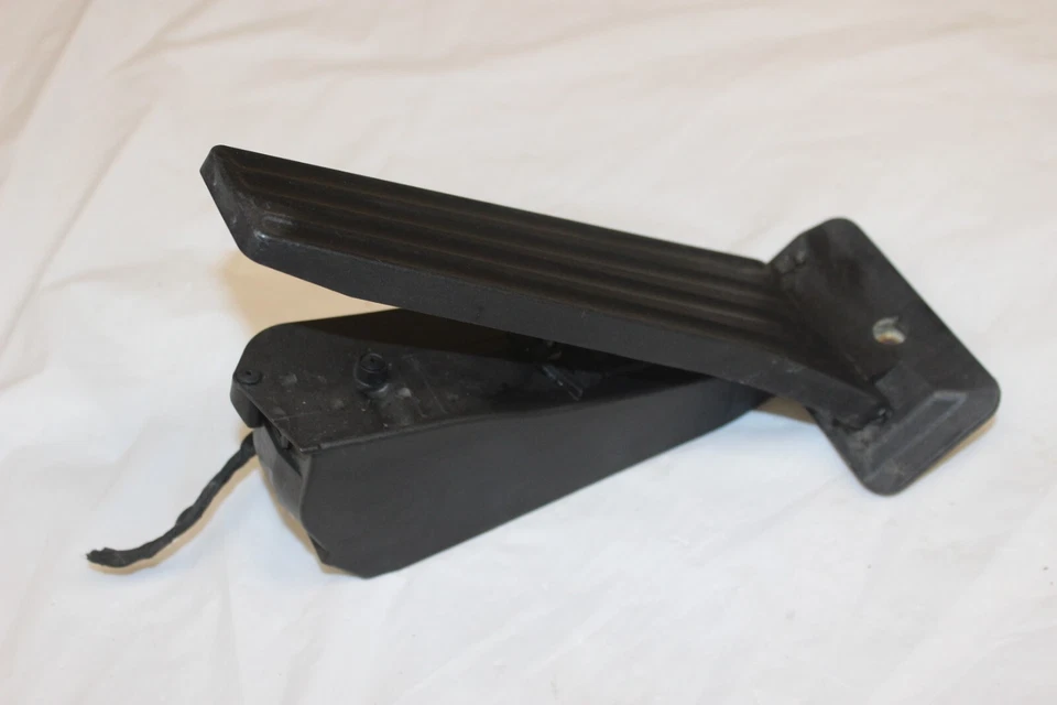 Автоматический педальный акселератор газа от оригинального производителя BMW X1 X2 X3 X4 G11 G12 740i 2016-2020 - Изображение 2 из 4